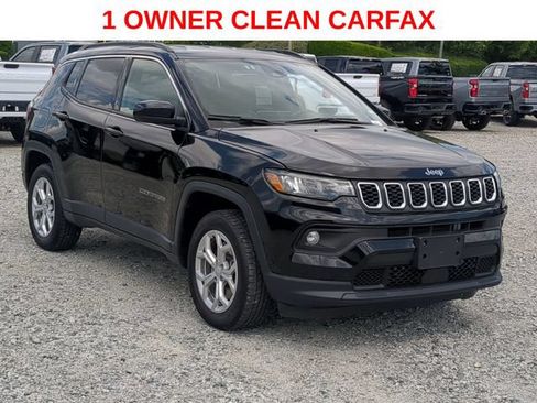 Used 2024 Jeep Compass Latitude AWD/4WD image 1
