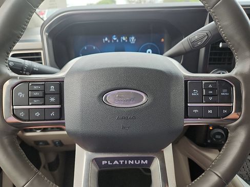 Used 2026 Ford F250 Platinum w/ Platinum Plus Package AWD/4WD image 11