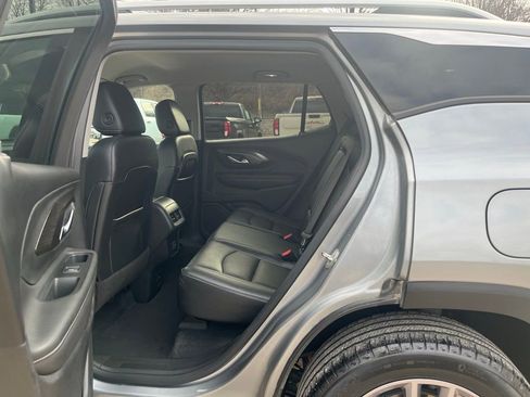 Used 2023 GMC Terrain SLT AWD/4WD image 29