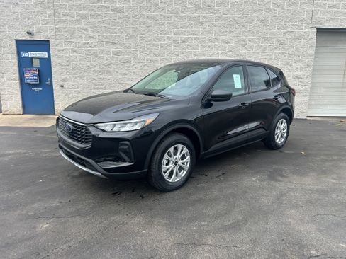 New 2026 Ford Escape Active w/ Cold Weather Package image 4