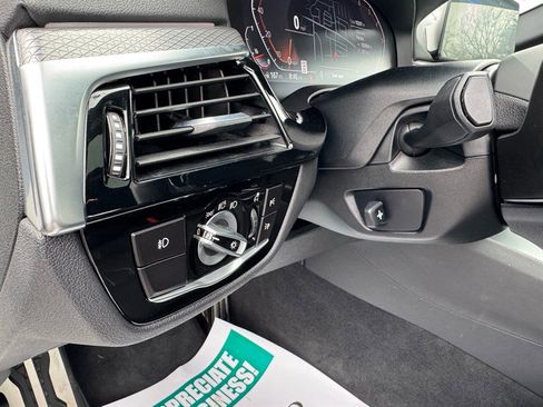 Used 2020 BMW 530i xDrive w/ M Sport Package image 15