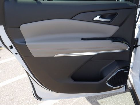 New 2026 Chevrolet Traverse LT w/ Enhanced Driving Package image 31