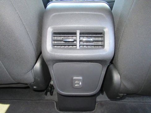 Used 2022 Chevrolet Equinox LT FWD image 33