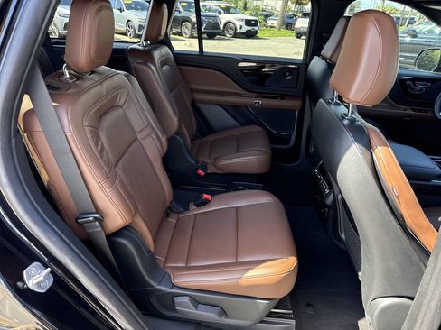 Used 2023 Lincoln Aviator Grand Touring w/ Elements Package Plus AWD/4WD image 33