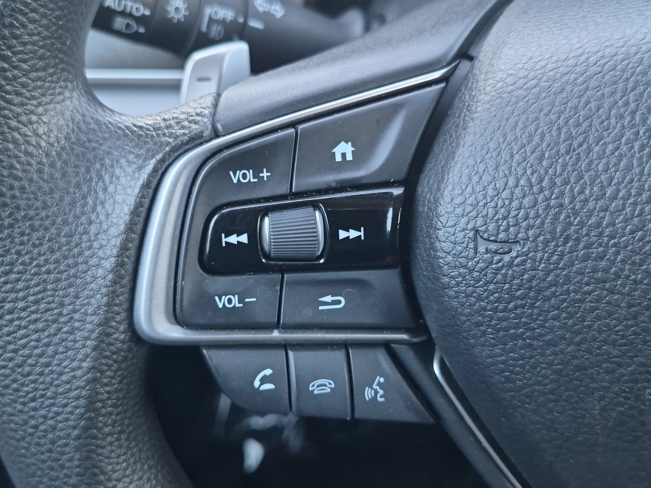 Certified 2020 Honda Accord EX image 15