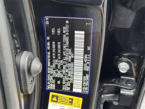 Used 2019 Toyota Highlander LE image 29