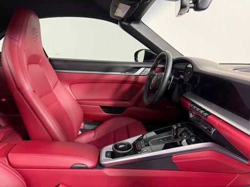 Certified 2022 Porsche 911 Carrera 4S AWD/4WD image 17
