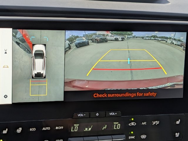 Used 2024 Toyota bZ4X FWD image 18