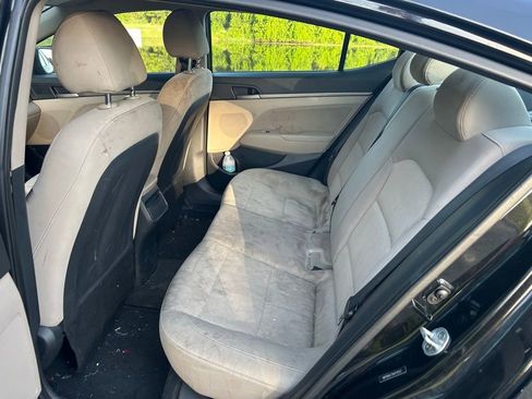 Used 2017 Hyundai Elantra SE FWD image 13