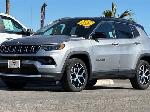 Certified 2024 Jeep Compass Limited image 11