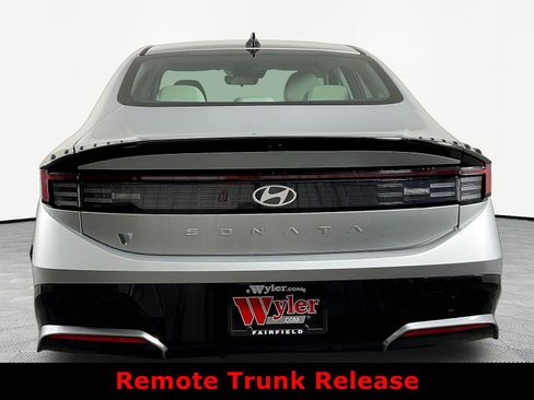 Used 2025 Hyundai Sonata SEL FWD image 5