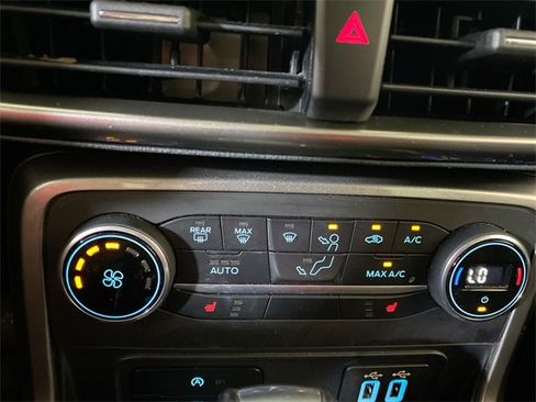 Used 2021 Ford EcoSport SE image 40