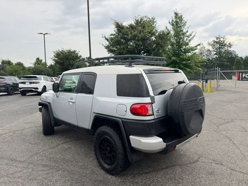 Used 2007 Toyota FJ Cruiser 4WD image 7