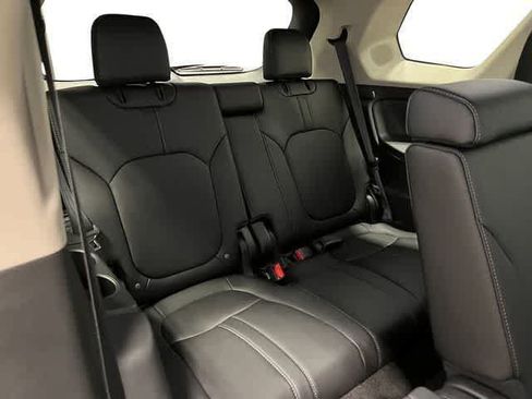 Used 2026 Honda Pilot Touring image 28