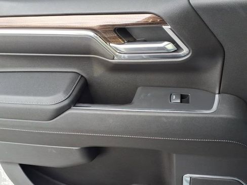 Used 2023 Chevrolet Silverado 1500 LT w/ Z71 Off-Road Package image 21