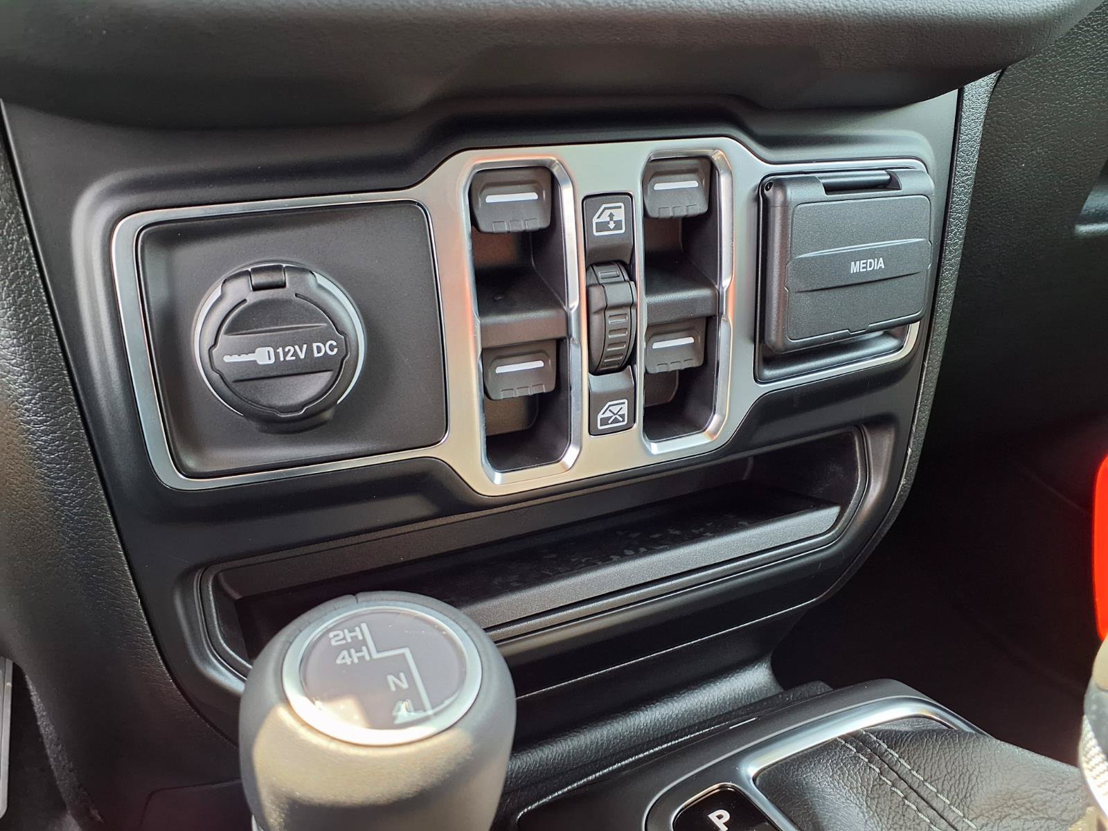 New 2026 Jeep Wrangler Unlimited Sahara AWD/4WD image 14