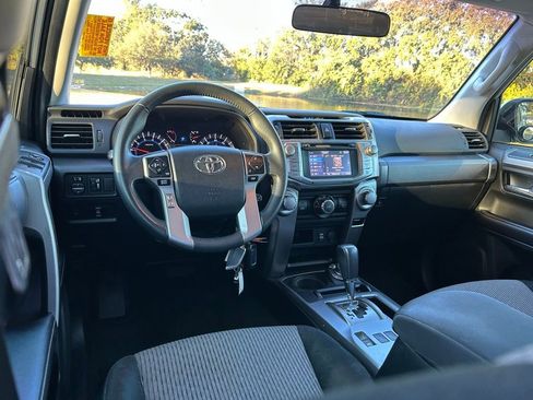 Used 2017 Toyota 4Runner SR5 image 12