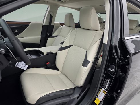 New 2025 Lexus ES 350 w/ Premium Package image 13