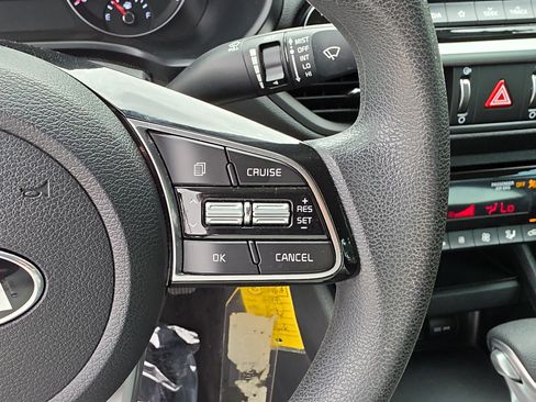 Used 2019 Kia Forte LXS FWD image 30