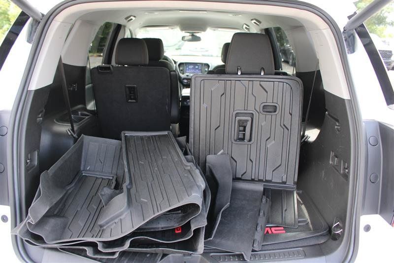 Used 2023 GMC Acadia AT4 w/ Trailering Package AWD/4WD image 15