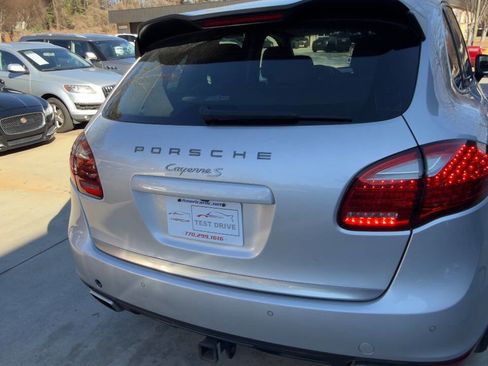Used 2011 Porsche Cayenne S image 6