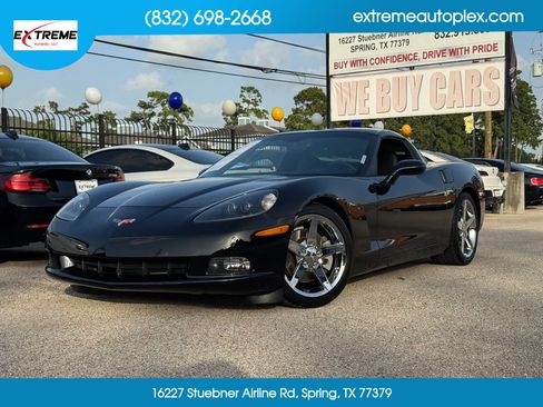 Used 2005 Chevrolet Corvette Coupe w/ Preferred Equipment Group RWD image 1