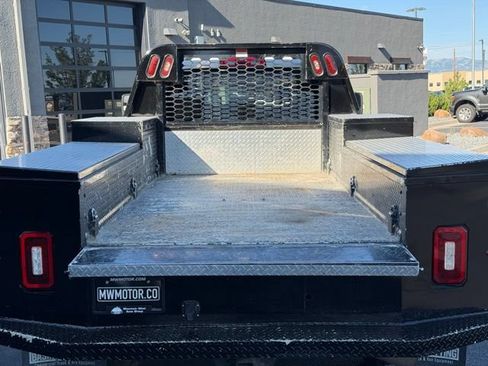 Used 2023 RAM 3500 Tradesman w/ Chrome Appearance Group AWD/4WD image 8