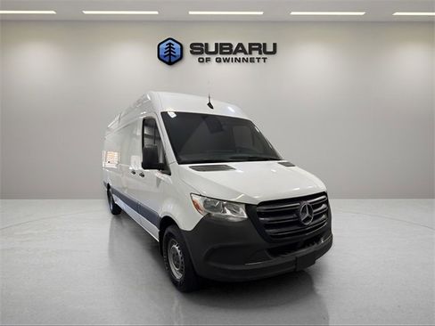 Used 2021 Mercedes-Benz Sprinter 2500 image 7