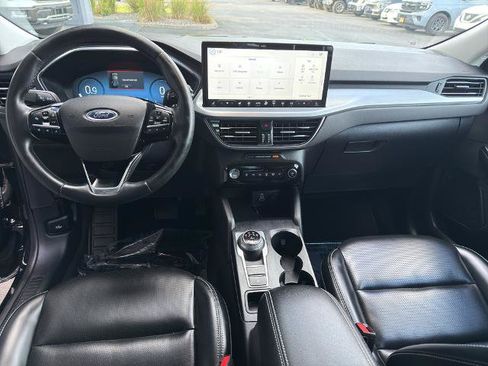 Certified 2024 Ford Escape Platinum AWD/4WD image 23