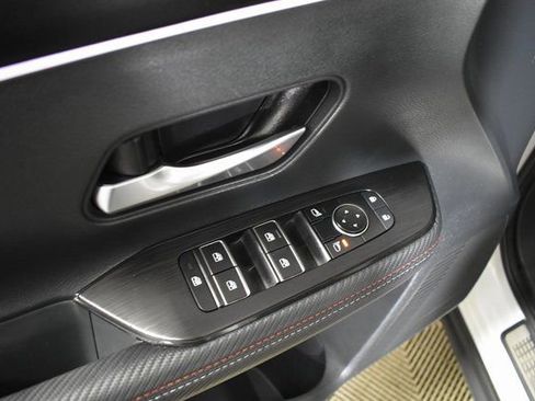 Certified 2025 Nissan Kicks SR w/ Illumination Package image 8