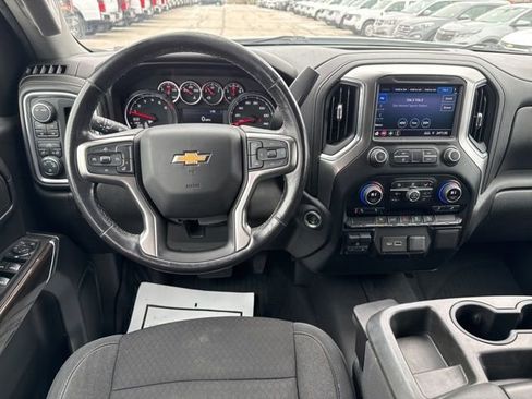 Used 2021 Chevrolet Silverado 1500 LT image 16