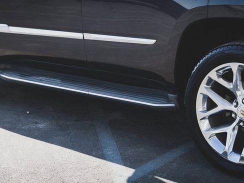 Used 2015 Cadillac Escalade Luxury image 18