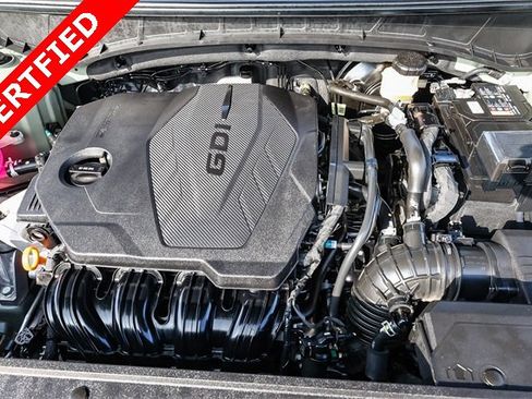 Certified 2025 Hyundai Santa Cruz SE image 12