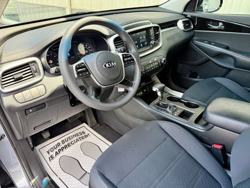 Used 2020 Kia Sorento LX AWD/4WD image 27