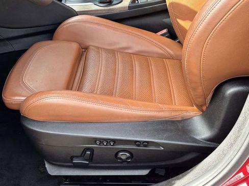 Used 2017 Alfa Romeo Giulia Ti w/ TI 19" Sport Package image 4