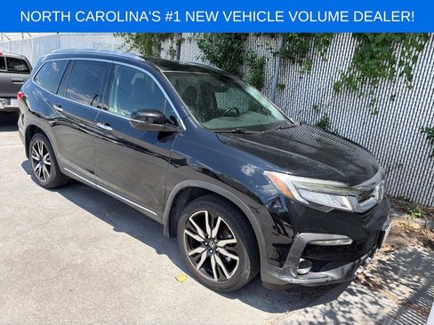 Used 2021 Honda Pilot Touring image 1