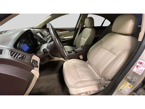Used 2016 Buick Regal Premium image 30