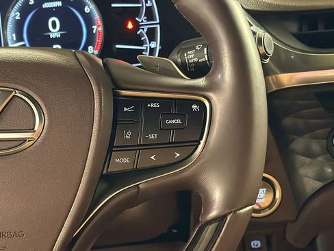 Used 2019 Lexus ES 350 w/ Premium Package image 19