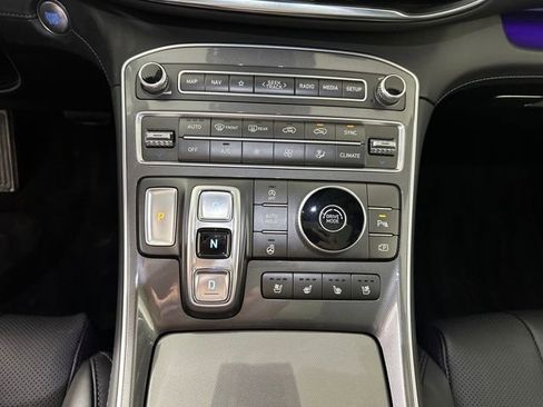Used 2022 Hyundai Santa Fe Calligraphy image 23