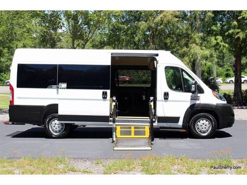 Used 2021 RAM ProMaster 3500 w/ Premium Appearance Group FWD image 2