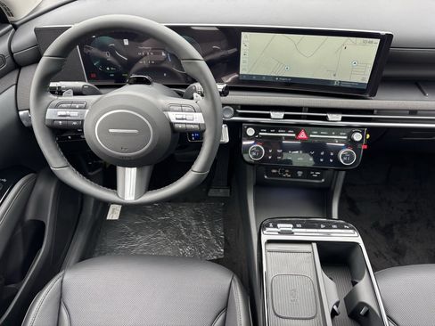 New 2026 Hyundai Tucson Limited image 17