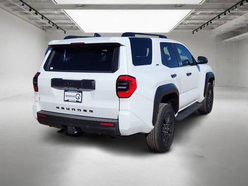 Used 2025 Toyota 4Runner SR5 AWD/4WD image 6