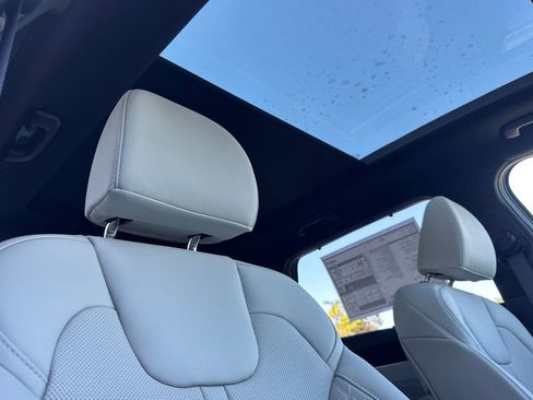 New 2026 Kia Sorento SX Prestige AWD/4WD image 17