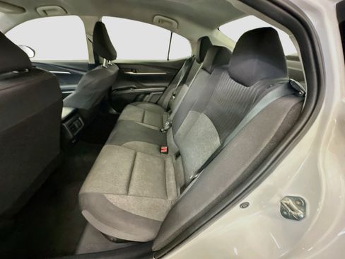Used 2025 Toyota Camry LE FWD image 28