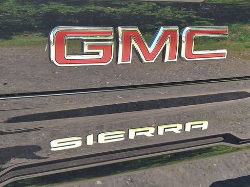Used 2025 GMC Sierra 1500 AT4X AWD/4WD image 30