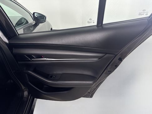 Used 2021 MAZDA MAZDA3 s image 28