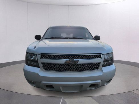 Used 2008 Chevrolet Tahoe LTZ w/ LTZ Preferred Equipment Group RWD image 8