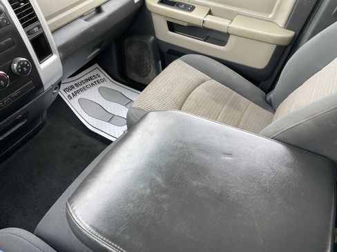 Used 2011 RAM 1500 Classic SLT image 9