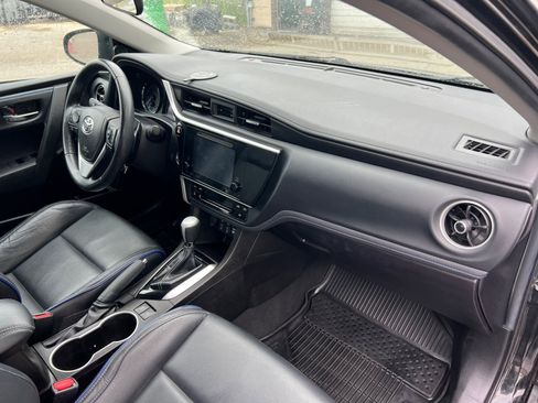 Used 2019 Toyota Corolla XSE FWD image 16