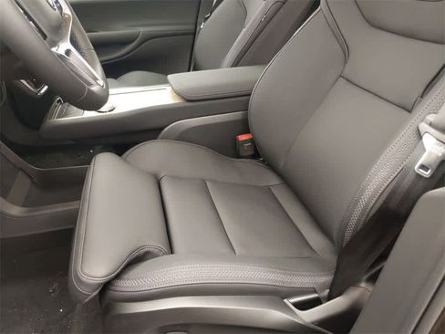 New 2025 Volvo EX90 Plus image 14